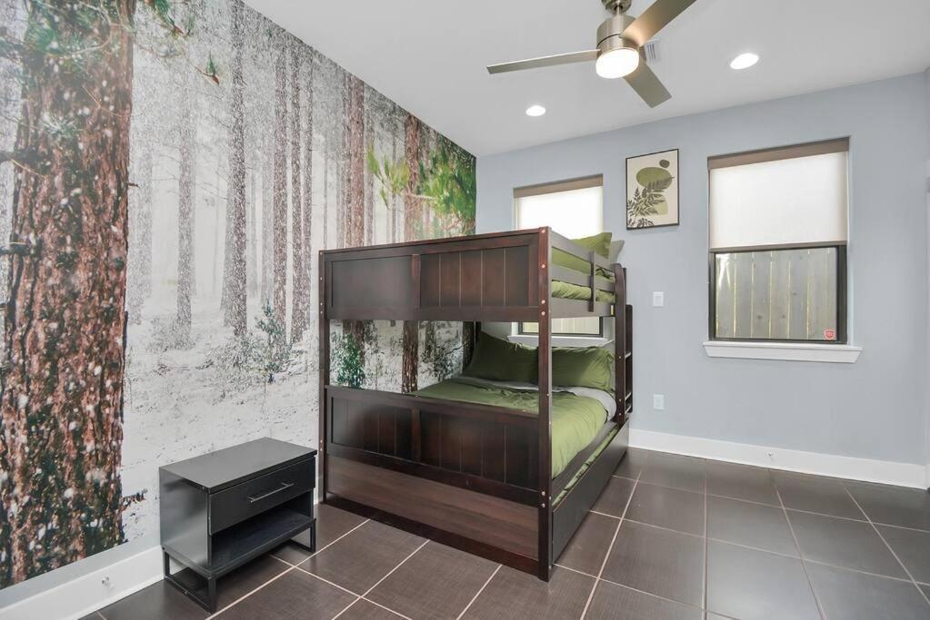 Skyline Views - Sleeps 10 Home Near Downtown Houston Exterior foto